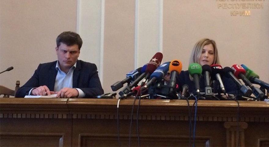 Man and woman microphone meme template
